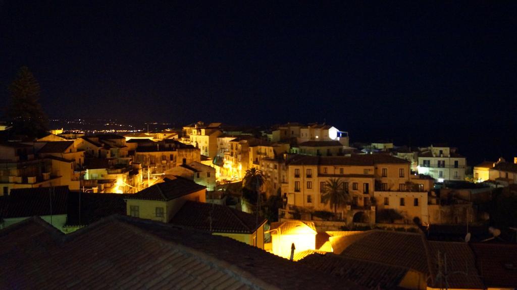 B&B Il Vicolo Di Pizzo Экстерьер фото